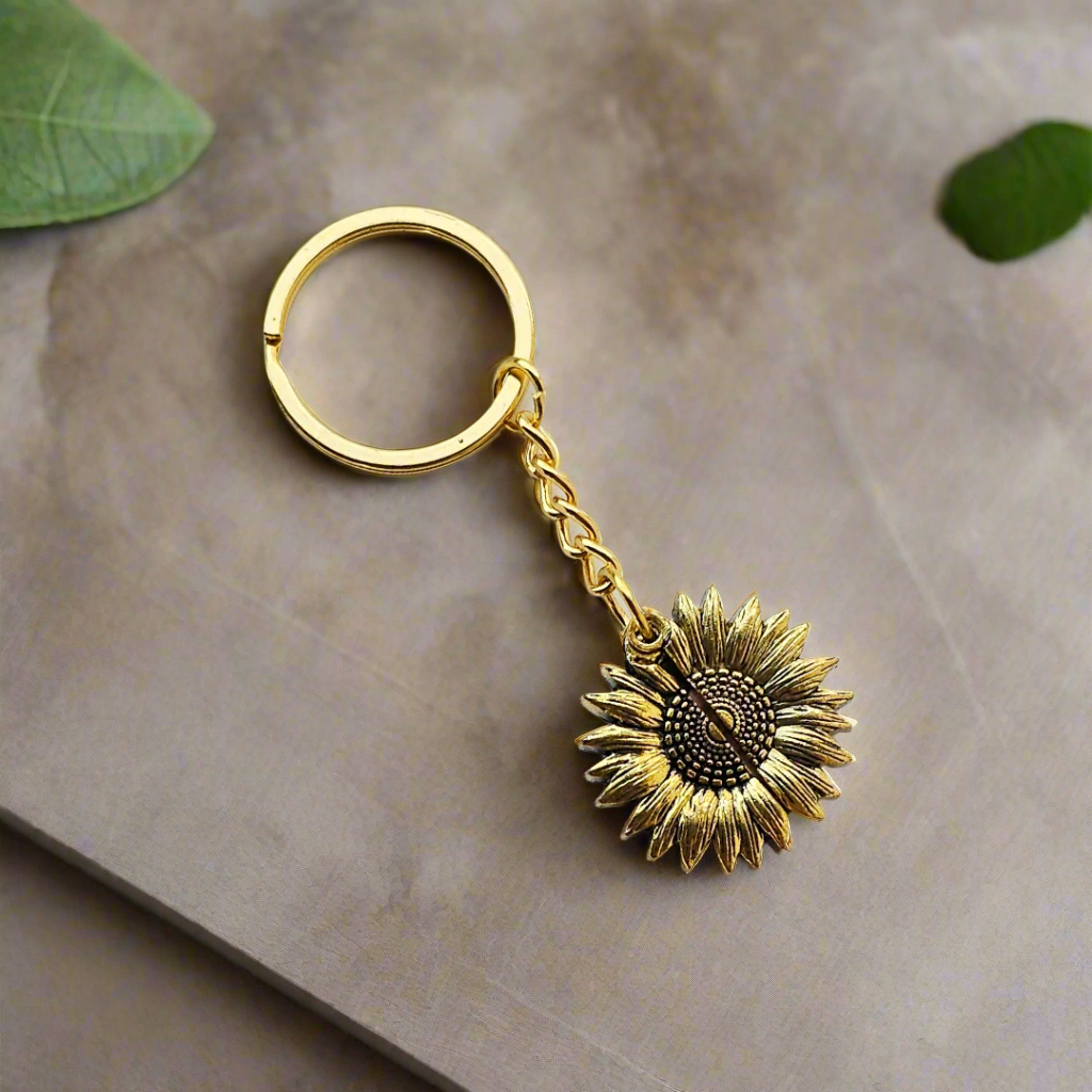 Sunflower Blossom Keychain – A Radiant Keepsake to Brighten Your Day 🌻 Personalized Gift for Mom