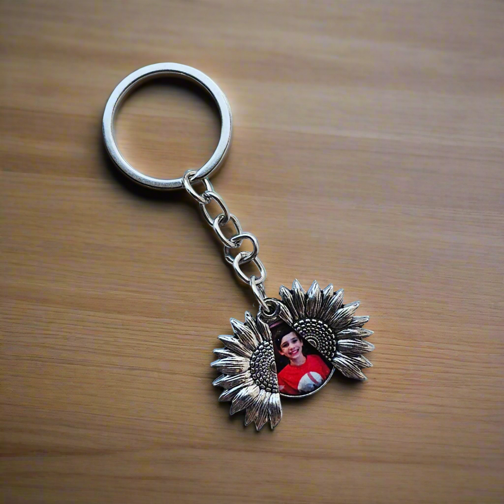 Sunflower Blossom Keychain – A Radiant Keepsake to Brighten Your Day 🌻 Personalized Gift for Mom